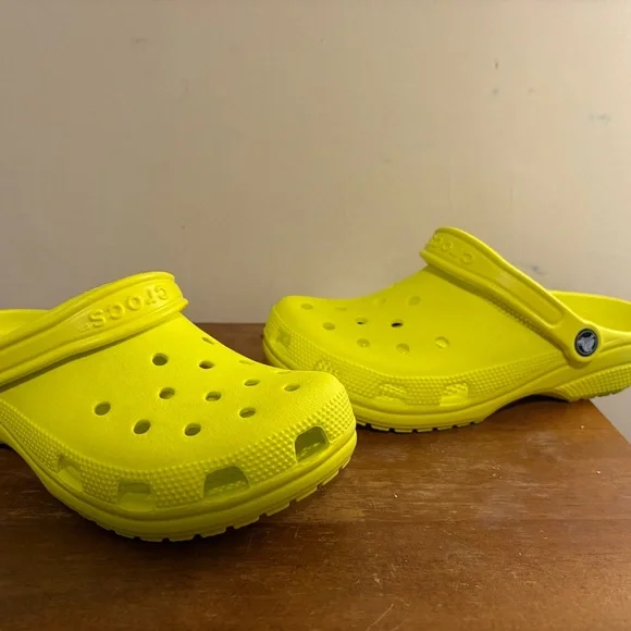 CROCS | Shoes | Crocs Kids Classic Clog Neon Yellow | Poshmark display picture 3